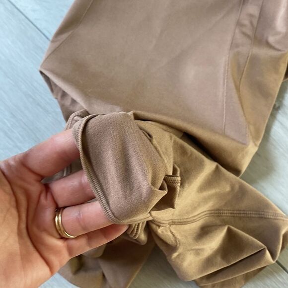 Spanx OnCore High Waist Mid-Thigh Shorts Caf Au Lait S Nwot never worn - Picture 13 of 13